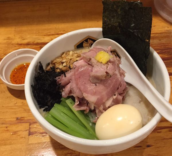 「冷やし真鯛胡麻らーめん850円他」@真鯛らーめん 麺魚の写真