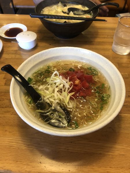 「トマト塩ラーメン」@ちりめん亭 津新町店の写真