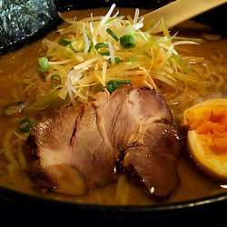 ネギラーメン(大盛り) 海苔(別皿)