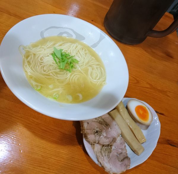 「塩らぁめん 爆じゅう餃子」@爆じゅう餃子 餃点の写真
