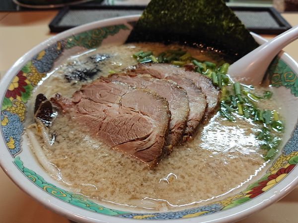 「チャーシューめん(替え玉×1)」@にんにくやの写真