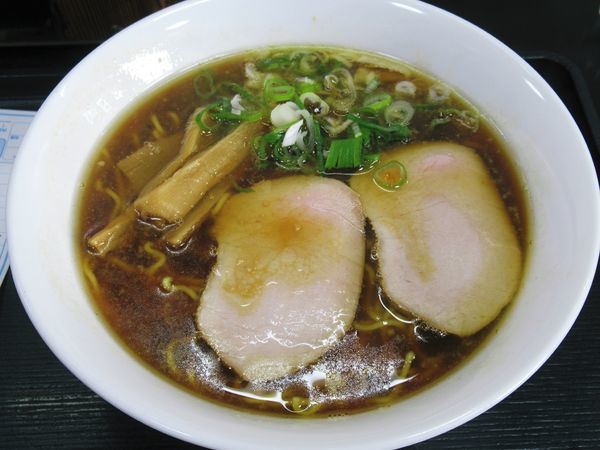 「正油ラーメン（700円）」@名もないラーメン屋の写真