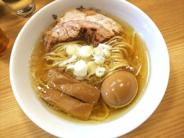 「らーめんmacro（厚・厚）＋特選こだわり煮玉子　850円」@人類みな麺類の写真