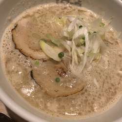 魚介とんこつ780円