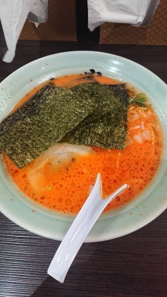 「豚骨旨辛ラーメン」@横浜家系ラーメン 日テレ通り 魂心家の写真