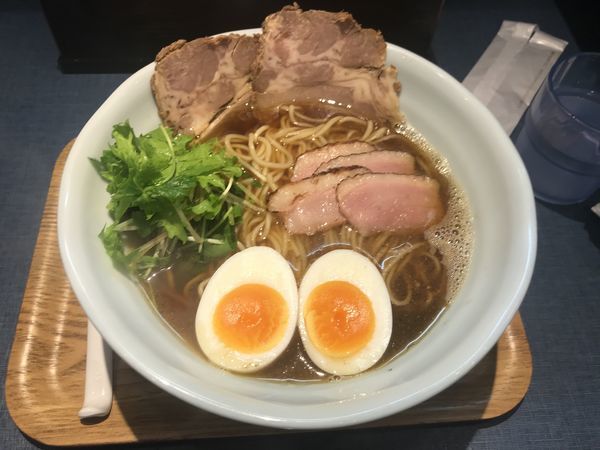 「にほんいち醤油そば」@麺巧 潮の写真