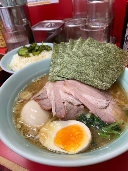 「特製ラーメン」@横浜家系ラーメン 武蔵家 千歳烏山店の写真