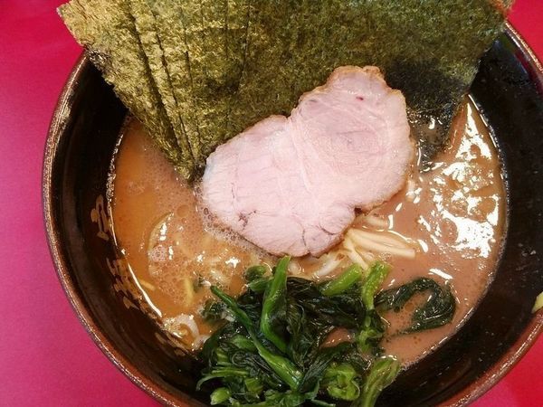 「らーめん＋のり」@らーめん 谷瀬家 新橋店の写真