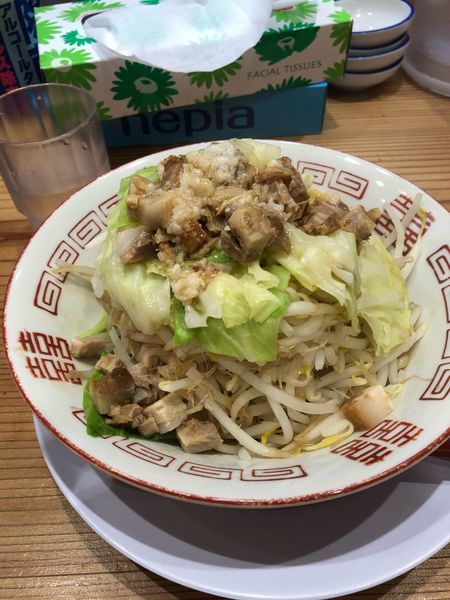 「油そば850円」@新潟発祥 なおじ 足立六町店の写真