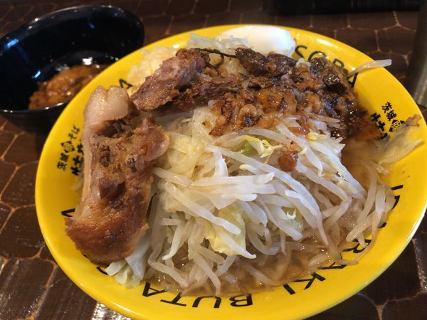 「豚そば＋野菜増し＋背脂」@茨城豚そば 特龍 本店の写真