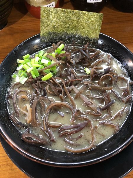 「ラーメンバリカタ750円キクラゲ100円替玉100円」@博多長浜らーめん ぼたんの写真