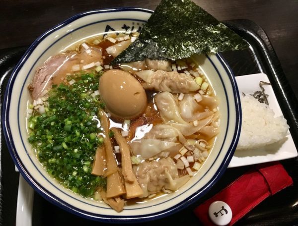 「わんたん麺 煮玉子入り」@さんかくの写真
