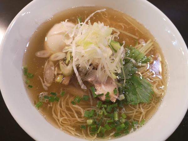 「味玉塩らーめん」@らーめんや なかじゅう亭 WA-FU 3号店の写真