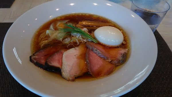 「特製中華そば　醤油」@宍道湖しじみ中華蕎麦 琥珀 東京本店の写真