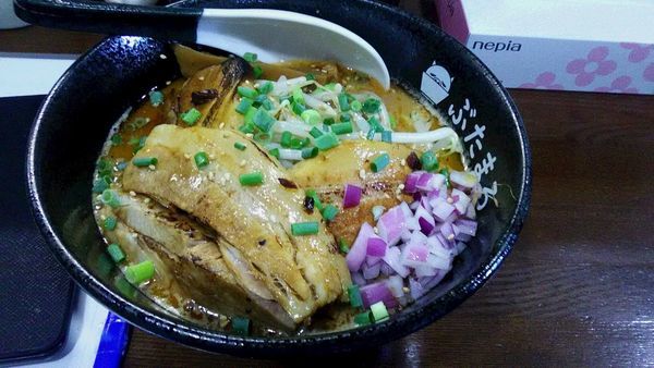 「味噌ラーメン　+　チャーシュー」@らーめんぶたまろの写真