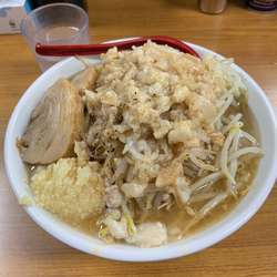 ヤサイちょいマシニンニクアブラマシマシ豚マシ