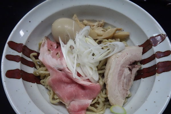 「油そば+味玉」@自家製麺 結びの写真