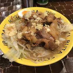 豚そば【野菜ちょい増し、ニンニク増し、脂普通】750円