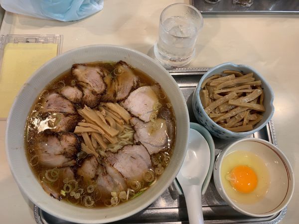 「チャーシューメン1340円、メンマ210円、生玉子50円」@永福町大勝軒の写真
