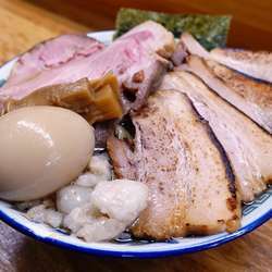 全部入りマナサンラーメン