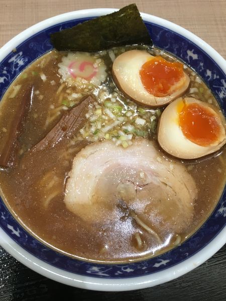 「らーめん830円＋半熟味付玉子」@せたが屋 pasar蓮田店の写真