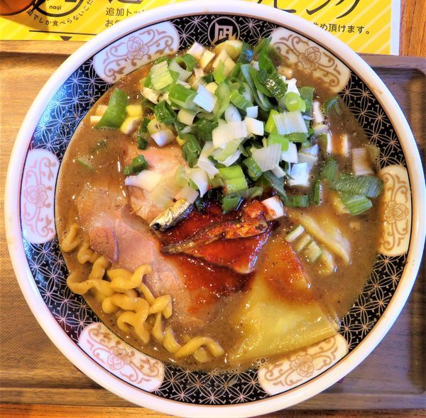 「すごい煮干し＋駒葱＋ローストポーク1枚」@ラーメン凪 浅草店の写真