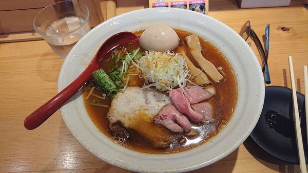 「味玉入り　焼きあご塩らー麺大盛り」@焼きあご塩らー麺 たかはし 上野店の写真