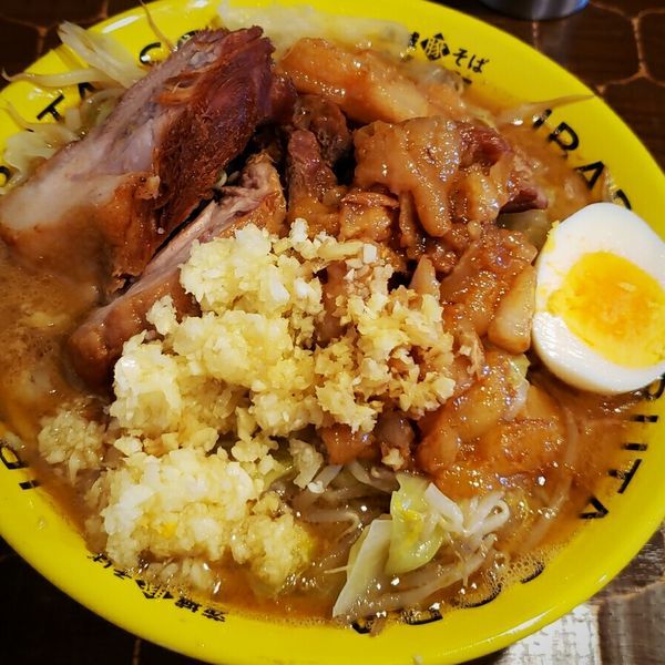 「豚そば（ヤサイ・アブラちょい増し） ７５０円」@茨城豚そば 特龍 本店の写真