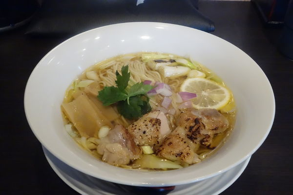 「炭火鶏中華」@麺乱 我心の写真