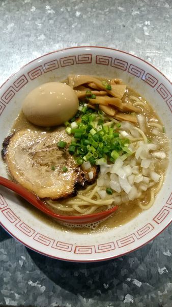 「煮干しそば   800円」@らーめんキッチン かえでの写真