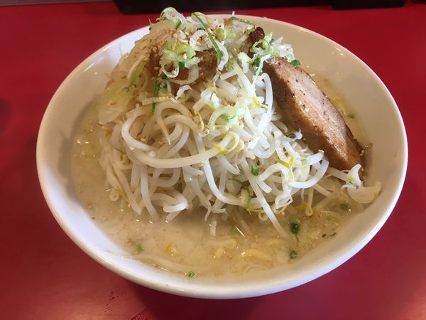 「バカ馬塩ラーメン(750¥)麺200g、ﾆﾝﾆｸ普通」@らー麺 つけ麺 おぐりの写真