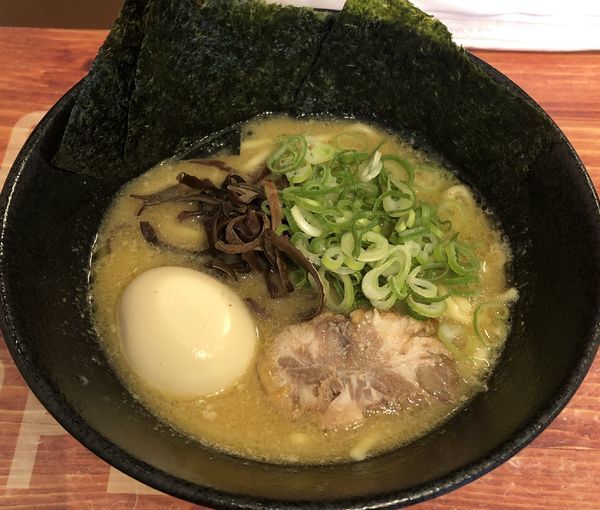 「鶏白湯＋味玉（￥850＋￥100）」@麺s慶の写真