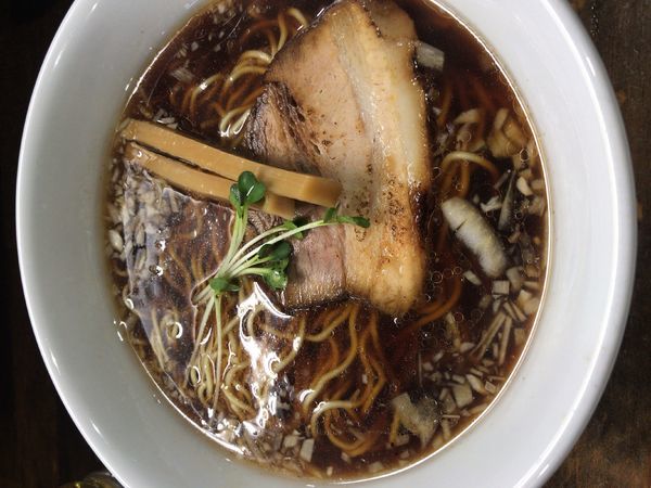 「八王子らーめん並(650円)」@らーめん なぶら 左入店の写真