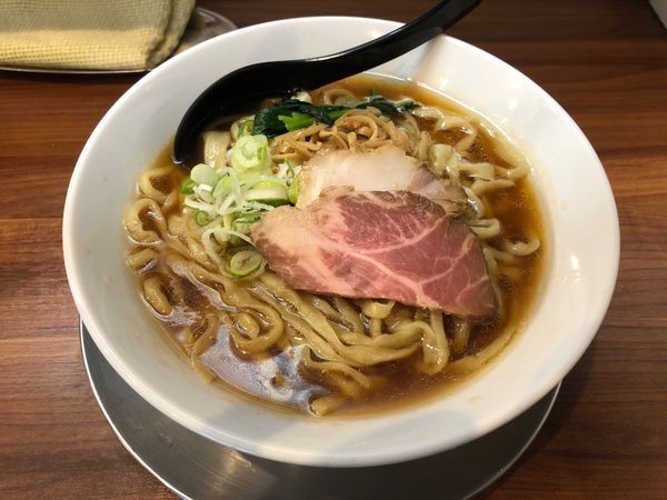 「醤油ラーメン 大盛無料 800円」@純手打ち だるまの写真
