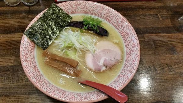 「濃厚鶏白湯らーめん 細麺」@らーめん詩の写真