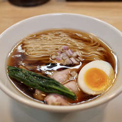 鶏と魚の醤油そば…850円