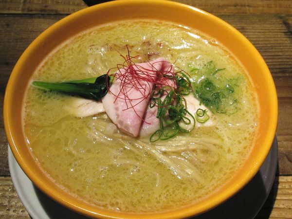 「白湯 塩（950円）」@Japanese Ramen Noodle Lab Qの写真