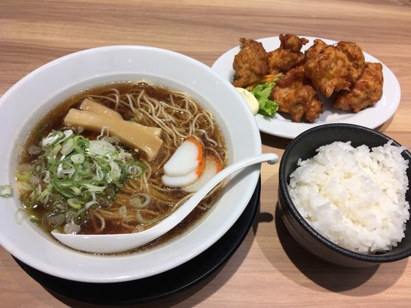 「から揚げ定食（から揚げ６個）￥１０２４」@ヌードル＆キッチン シナソ イオンモール東浦店の写真