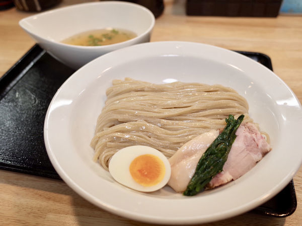 「つけ麺 淡麗ノ塩…900円＋大盛…100円」@ガチ麺道場の写真