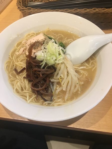 「冷やし水炊きラーメン 温玉そぼろごはん」@麺屋すみす 半蔵門の写真