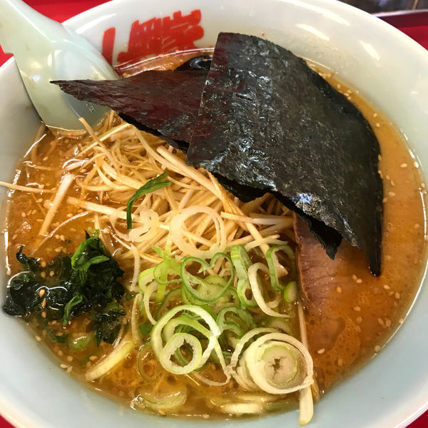 「特製味噌ラーメン　750円　和えネギ」@ラーメン山岡家 大泉店の写真