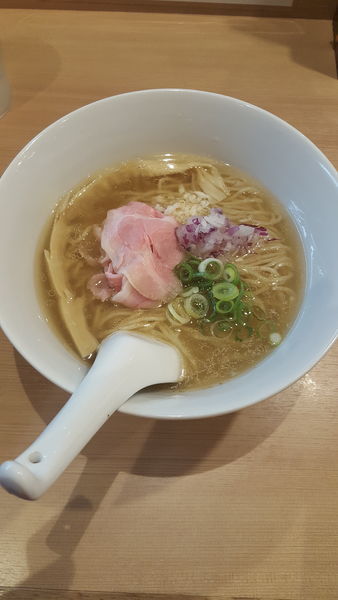 「金目鯛スープらぁ麺」@らぁ麺 鳳仙花の写真