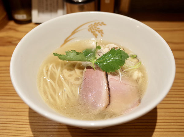 「炙り真鯛らーめん…780円」@麦の道 すぐれの写真