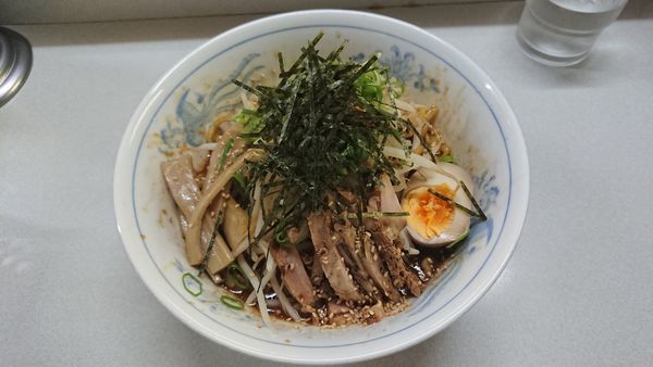 「ニンニク油そば 650円 + チャーシュー丼 250円」@ラーメン・ぶーけの写真