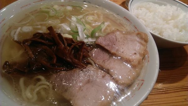 「中華そば 750円＋ごはん 150円」@田中そば店 秋葉原店の写真