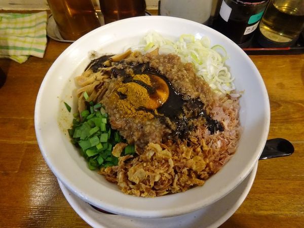 「カレーまぜそば（中辛）」@天狗庵の写真
