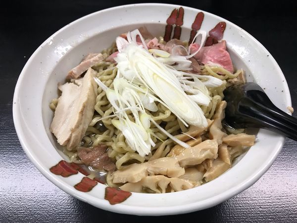 「らーめん 大盛  750円」@自家製麺 結びの写真