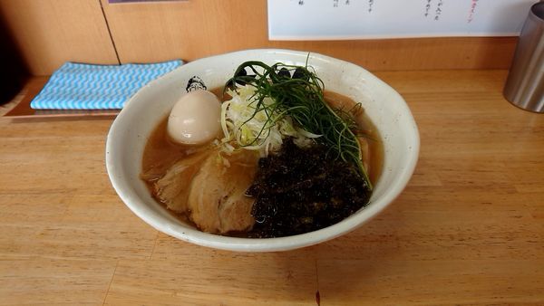 「魚介ラーメン 味玉」@麺 大仏の写真