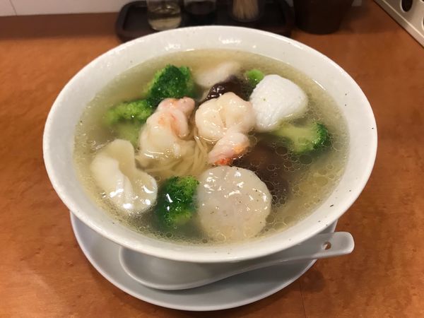 「不老長寿海鮮麺」@隆蓮の写真