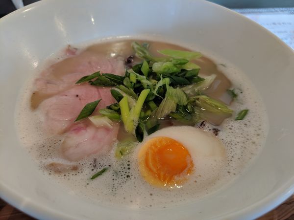 「鶏とん白湯醤油ラーメン」@一宮徳谷 八丁目どりの写真